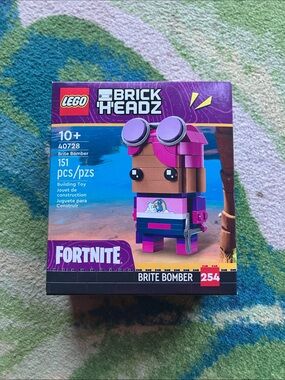 Lego BrickHeadz Brite Bomber - Pink Purple Blue FORTNITE